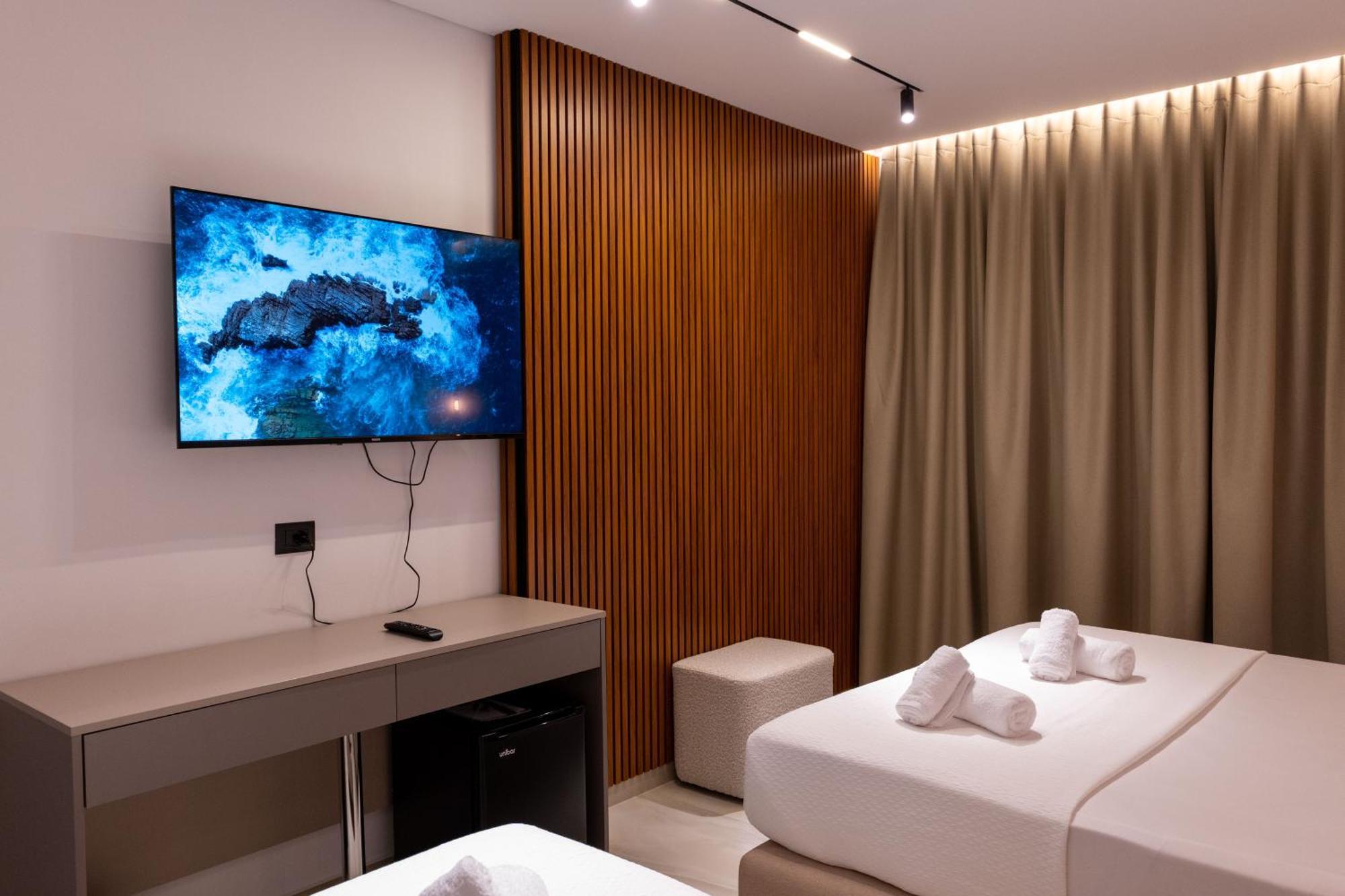 Litan Hotel Саранде Екстериор снимка