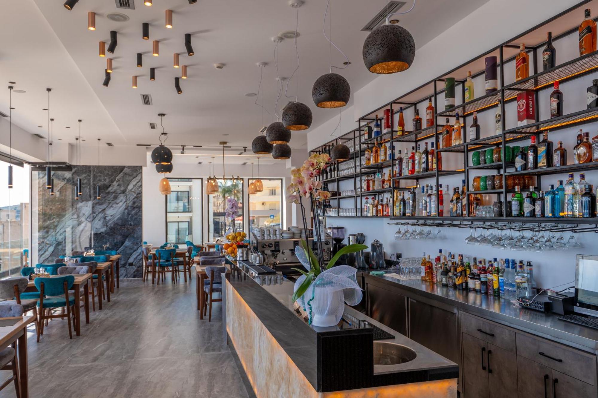 Litan Hotel Саранде Екстериор снимка