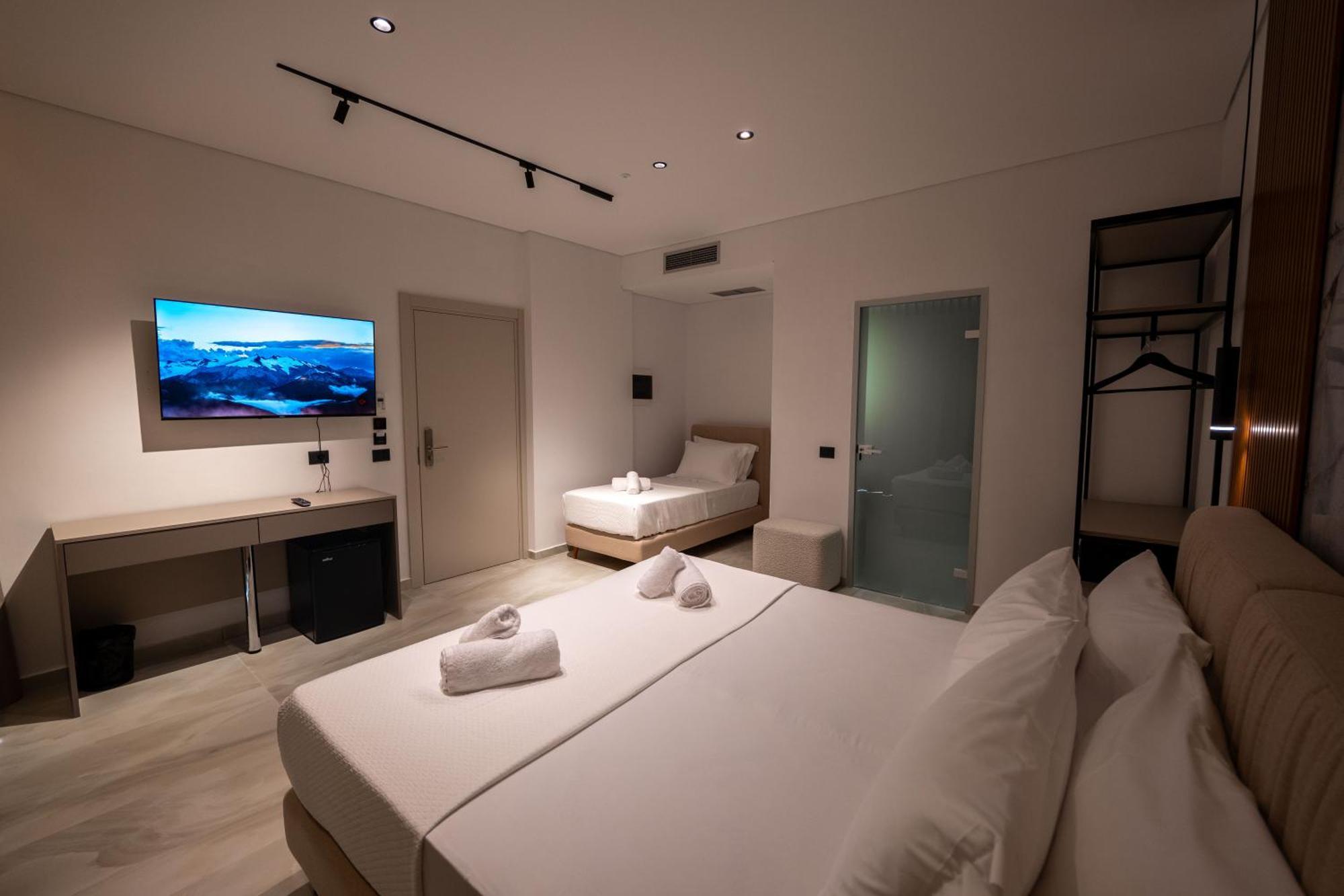 Litan Hotel Саранде Екстериор снимка