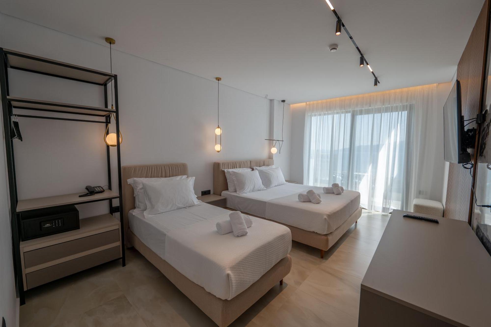 Litan Hotel Саранде Екстериор снимка